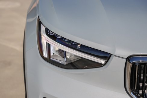 Used 2025 Volvo XC40 B5 Core w/ Protection Package Premier image 9