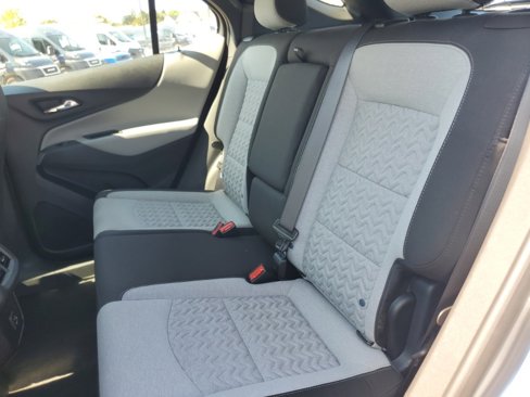 Used 2024 Chevrolet Equinox LS w/ Driver Confidence II Package image 30