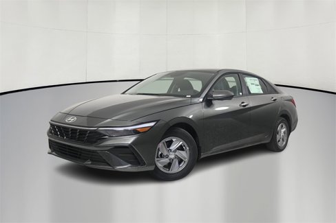 New 2025 Hyundai Elantra SE image 3