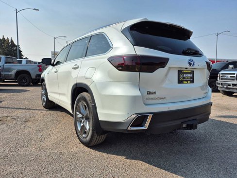 Used 2017 Toyota Highlander Limited Platinum image 6