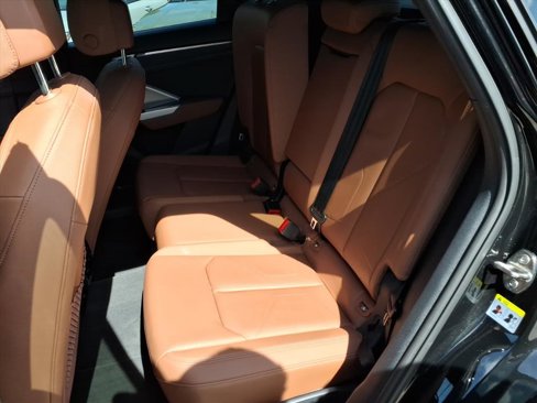 Used 2022 Audi Q3 2.0T Premium image 9