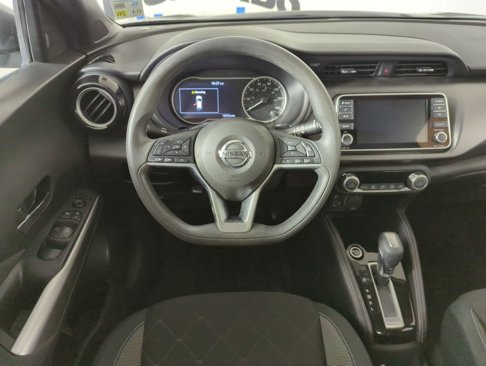 Used 2020 Nissan Kicks SV image 11