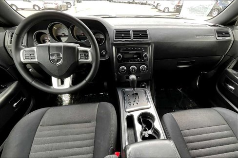 Used 2014 Dodge Challenger SXT image 15