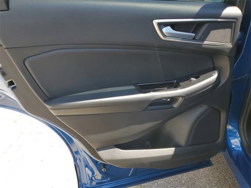 Used 2018 Ford Edge SEL w/ Equipment Group 201A image 32