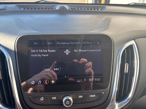 Used 2021 Chevrolet Equinox Premier w/ Redline Edition image 23