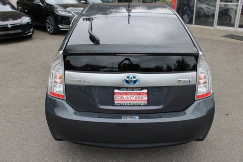 Used 2014 Toyota Prius Plug-In Hybrid image 5