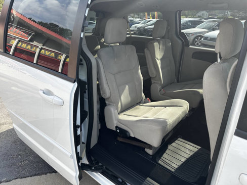 Used 2014 Dodge Grand Caravan SE w/ Quick Order Package 29E SE image 17