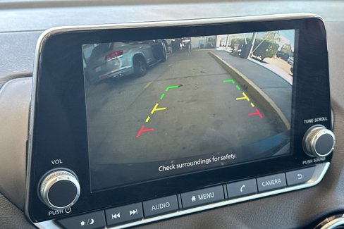 Used 2023 Nissan Sentra SV image 18