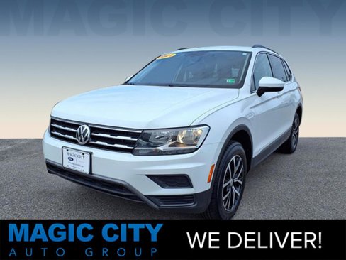 Used 2021 Volkswagen Tiguan SE image 1