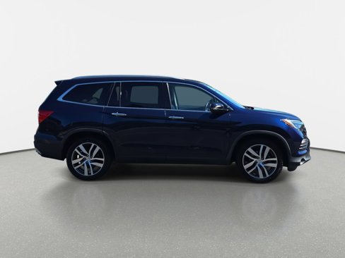 Used 2017 Honda Pilot Elite image 4