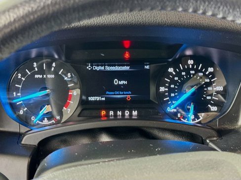 Used 2017 Ford Expedition XLT image 16