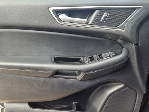 Used 2019 Ford Edge SEL w/ Equipment Group 201A image 18