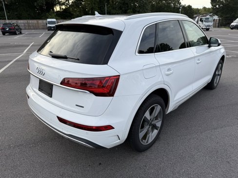 Used 2024 Audi Q5 2.0T Premium w/ Convenience Package image 7