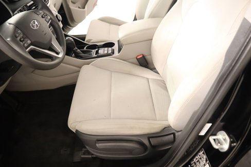 Used 2020 Hyundai Tucson SE image 10