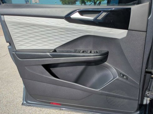 Used 2022 Volkswagen Taos S image 21