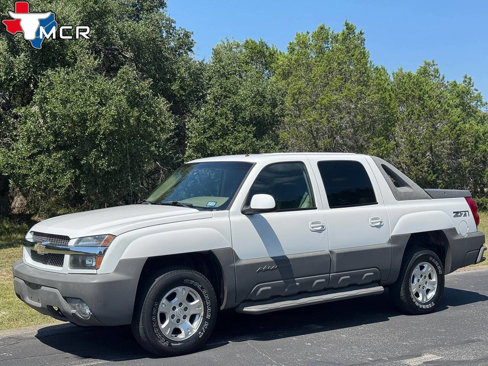 Used 2002 Chevrolet Avalanche 4x4 w/ Off-Road Suspension Pkg image 3