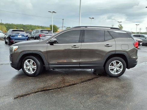 Used 2019 GMC Terrain SLE w/ Driver Convenience Package image 2