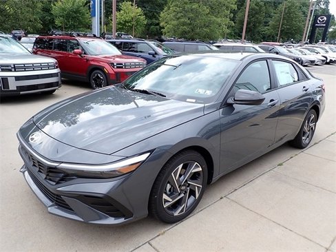 New 2025 Hyundai Elantra Sport image 7
