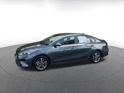 Used 2024 Kia Forte LXS image 9