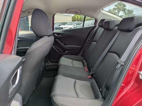 Used 2018 MAZDA MAZDA3 Sport image 13