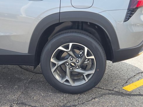 New 2025 Chevrolet Trax LT w/ Driver Confidence Package image 15