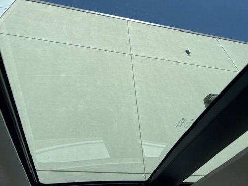 Used 2019 Chrysler 300 Limited image 10