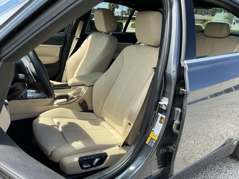 Used 2018 BMW 330e image 13