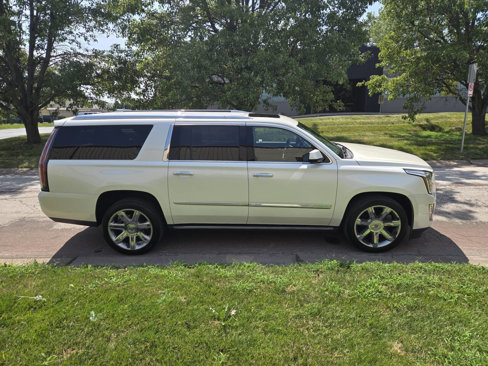 Used 2015 Cadillac Escalade ESV Premium image 5