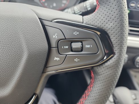 New 2025 Chevrolet Trax RS image 16