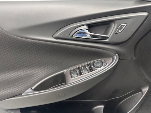 Used 2019 Chevrolet Malibu LT image 9