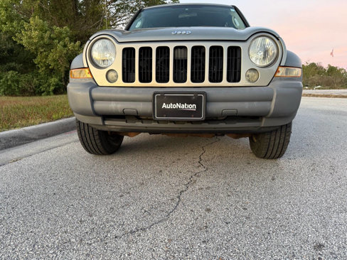 Used 2005 Jeep Liberty Sport image 5
