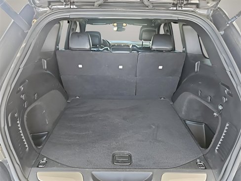 Used 2019 Jeep Grand Cherokee Limited image 25