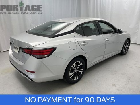 Used 2022 Nissan Sentra SV image 2