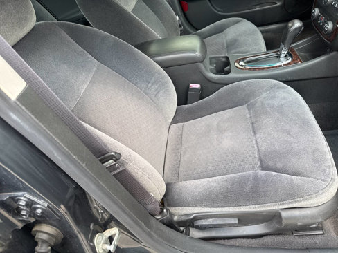 Used 2014 Chevrolet Impala LT w/ LT Sunroof Package image 12