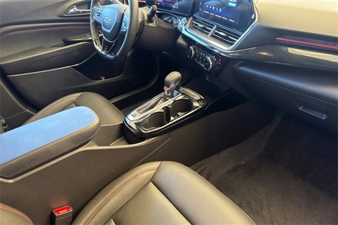 Used 2025 Chevrolet Trax RS w/ Driver Confidence Package image 19