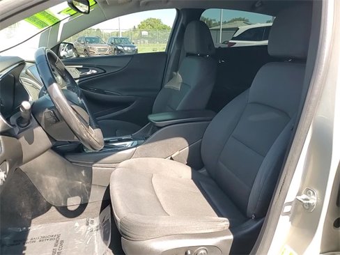 Used 2016 Chevrolet Malibu LT image 10