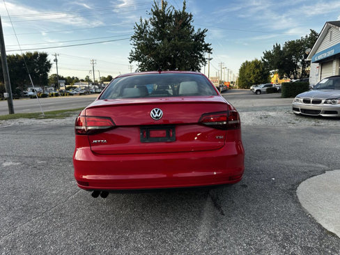 Used 2016 Volkswagen Jetta Sport image 5