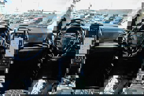 Used 2024 Ford Edge Titanium image 3