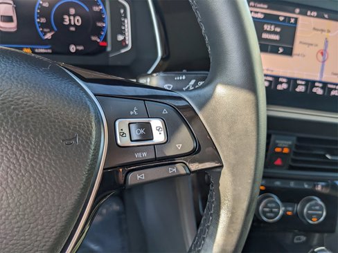 Certified 2020 Volkswagen Jetta SEL Premium image 32