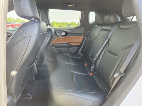 Used 2024 Jeep Compass Limited image 13