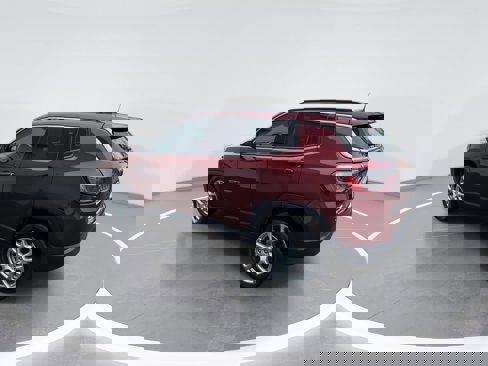 Used 2022 Jeep Compass Latitude image 13