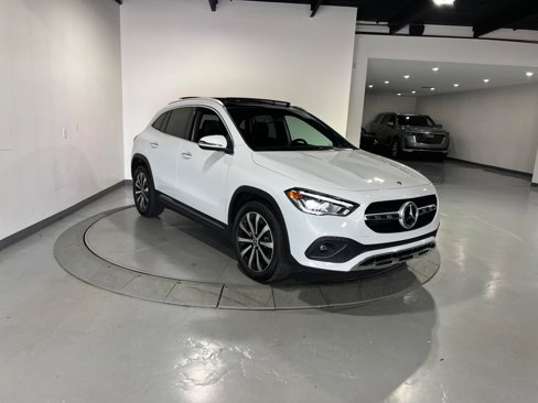 Used 2021 Mercedes-Benz GLA 250 4MATIC w/ Premium Package image 6