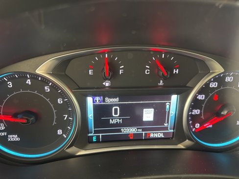 Used 2018 Chevrolet Equinox Premier image 16