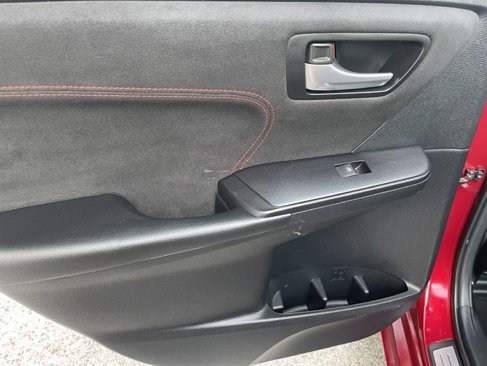 Used 2015 Toyota Camry XLE image 15