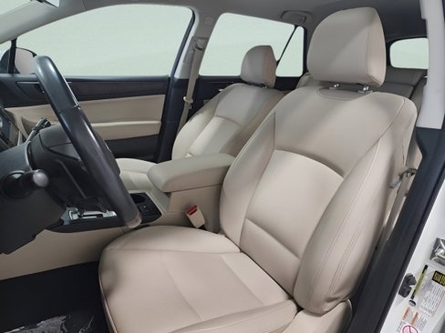 Used 2017 Subaru Outback 3.6R Limited image 25