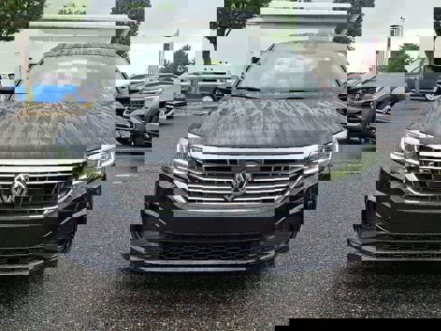 Certified 2020 Volkswagen Passat 2.0T R-Line image 2