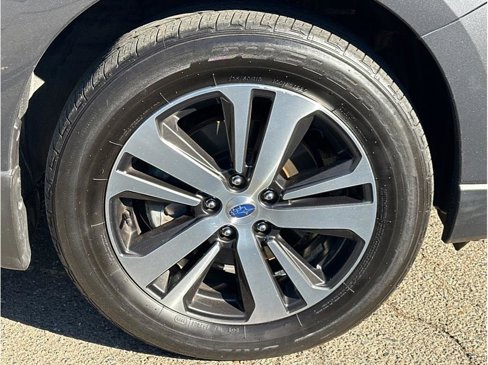 Used 2018 Subaru Outback 2.5i Limited image 10