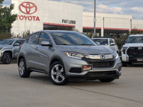 Used 2019 Honda HR-V LX image 2