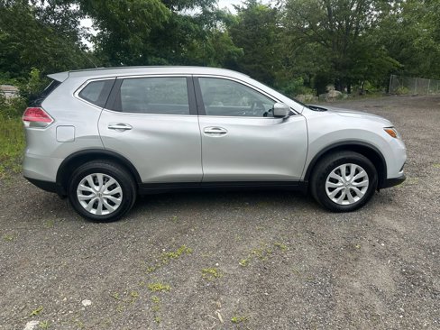Used 2015 Nissan Rogue S image 4