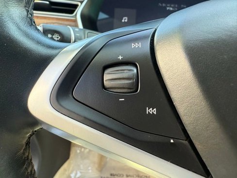 Used 2018 Tesla Model S 75D image 24